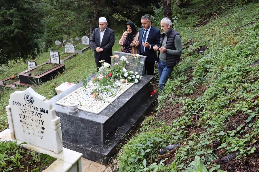 GÖREVLERİ BAŞINDAYKEN VEFAT EDEN MUHTARLAR UNUTULMADI